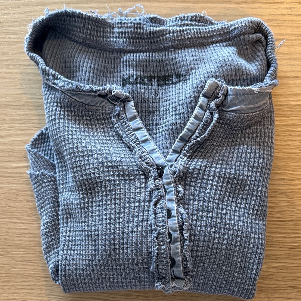 Katie j Cozy Gray Waffle Knit Long Sleeve Tee